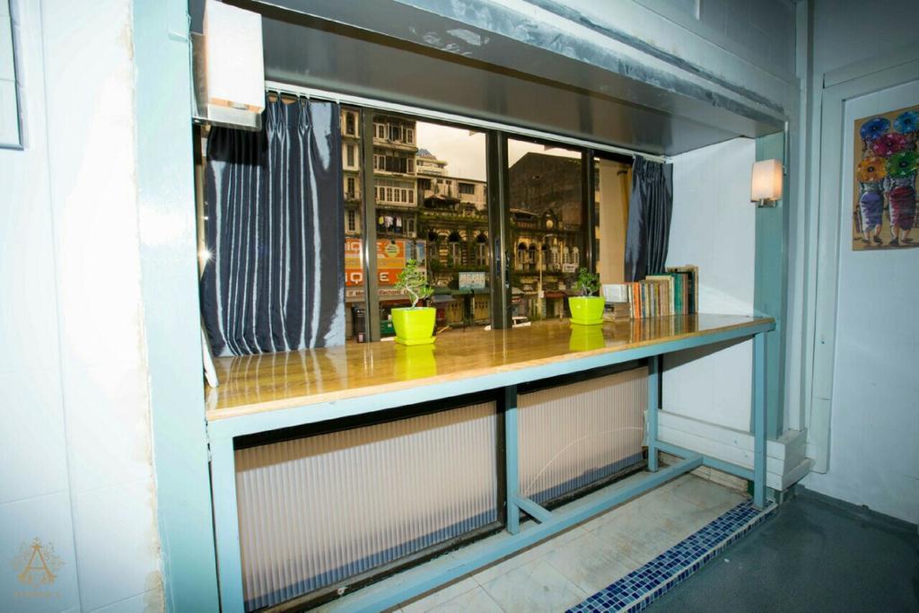 Min Galar Par Hostel 양곤 외부 사진