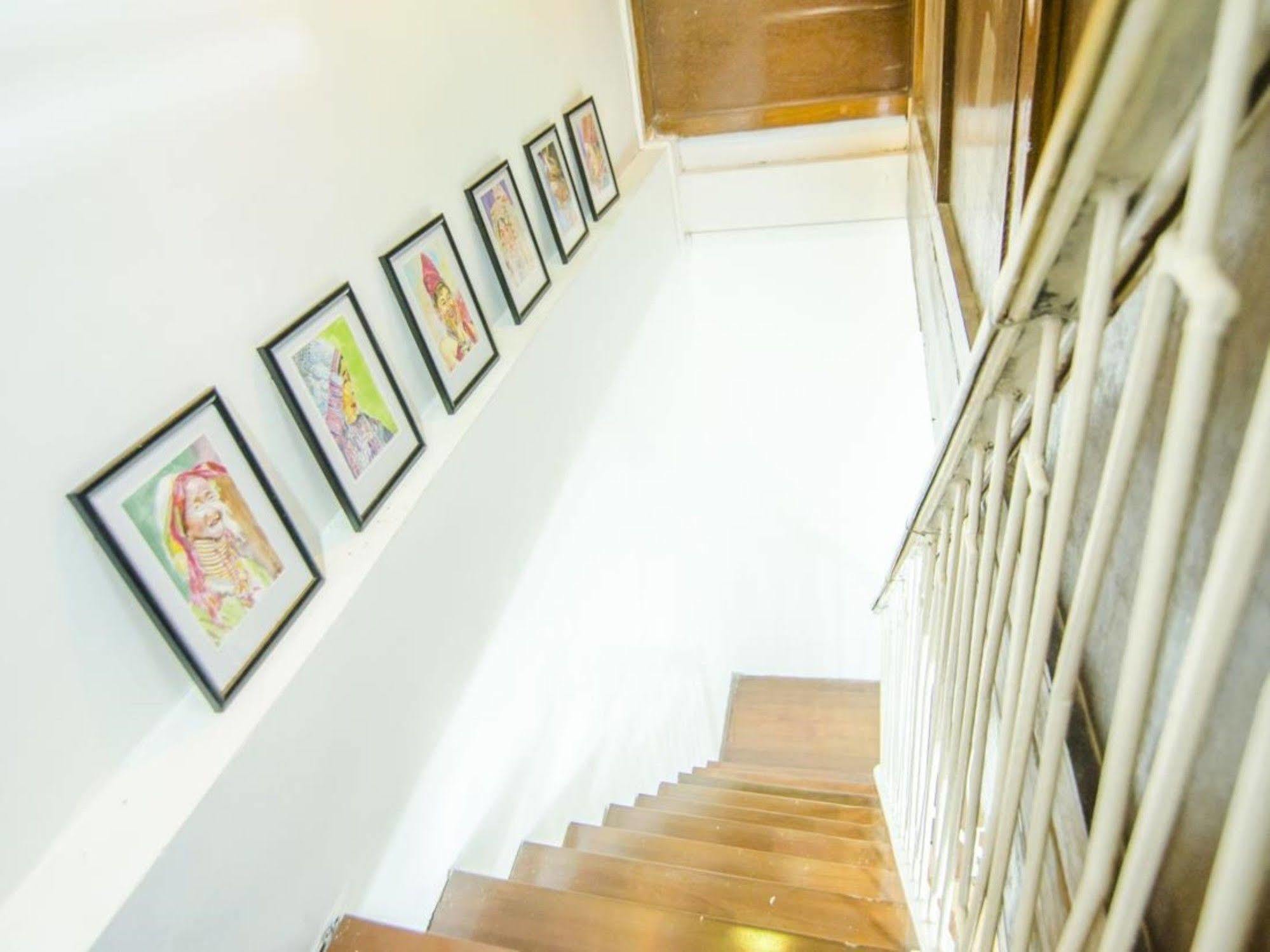 Min Galar Par Hostel 양곤 외부 사진